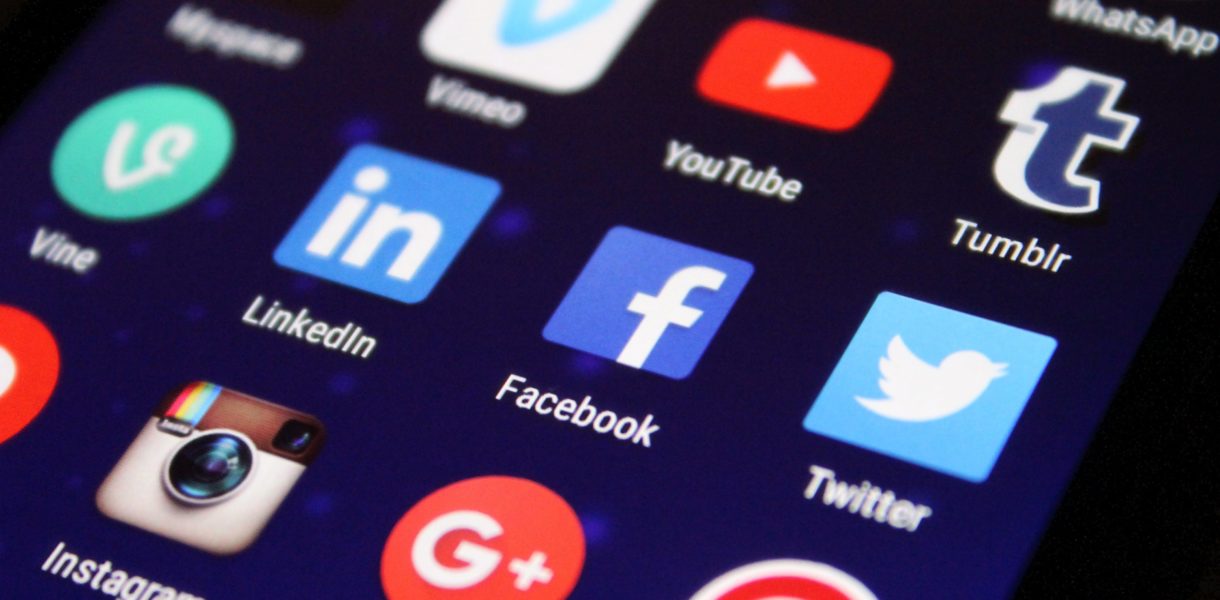 Social media, Digital Native hero image