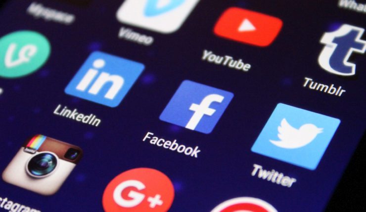 Social media, Digital Native hero image