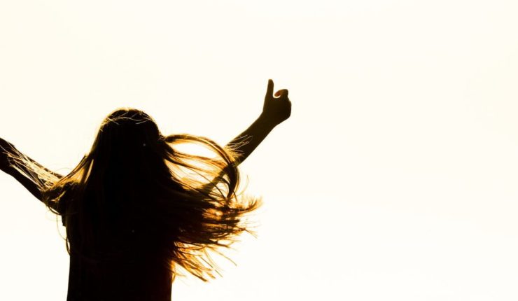 woman dancing