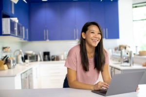 woman on laptop