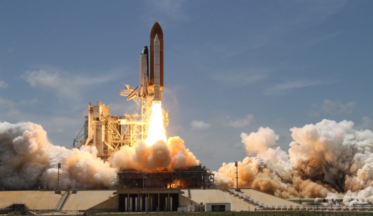 spaceship taking off