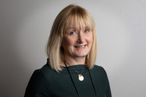 Female author Lesley Holt