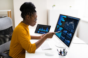 African,American,Business,Data,Analyst,Woman,Using,Computer