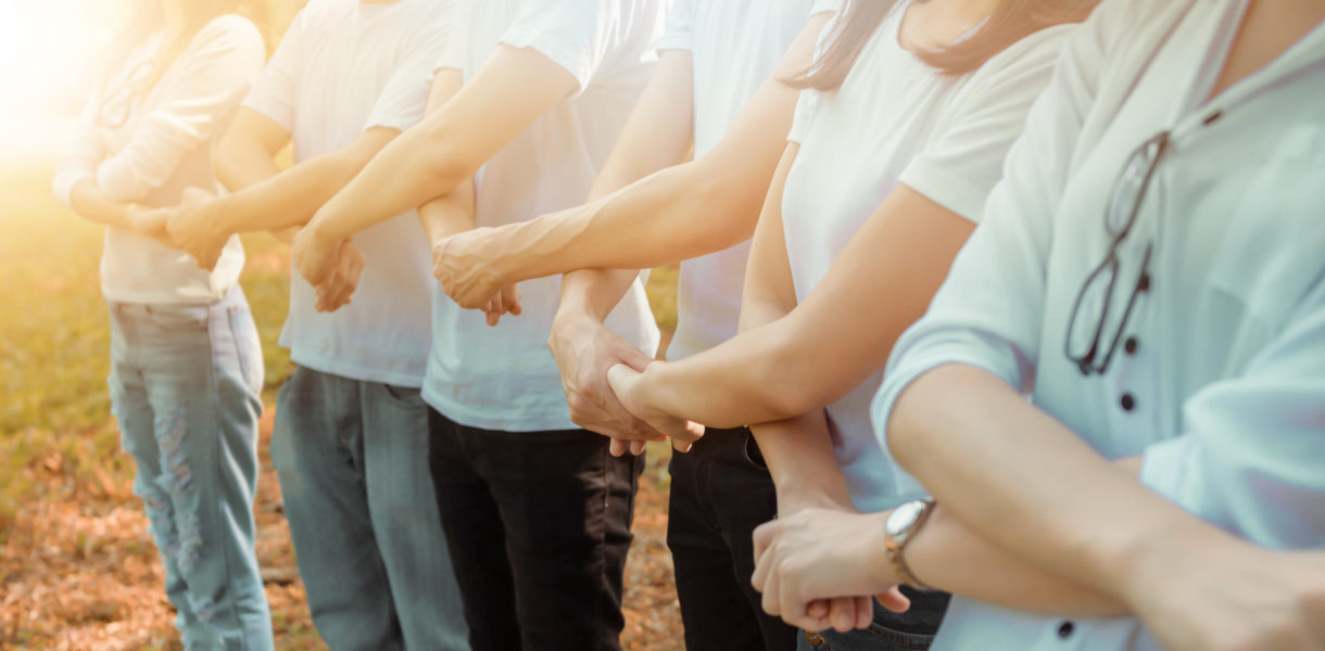 Interlocked arms