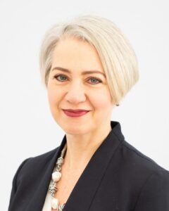 Female author Photograph of Rachel Neaman