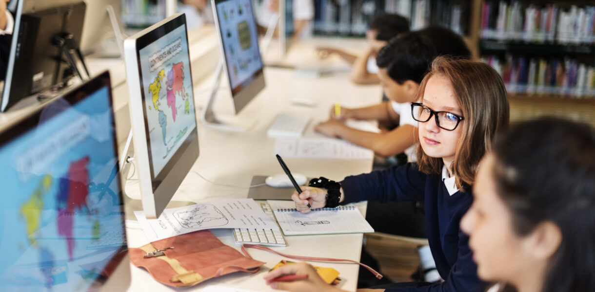 Education,School,Student,Computer,Network,Technology,Concept